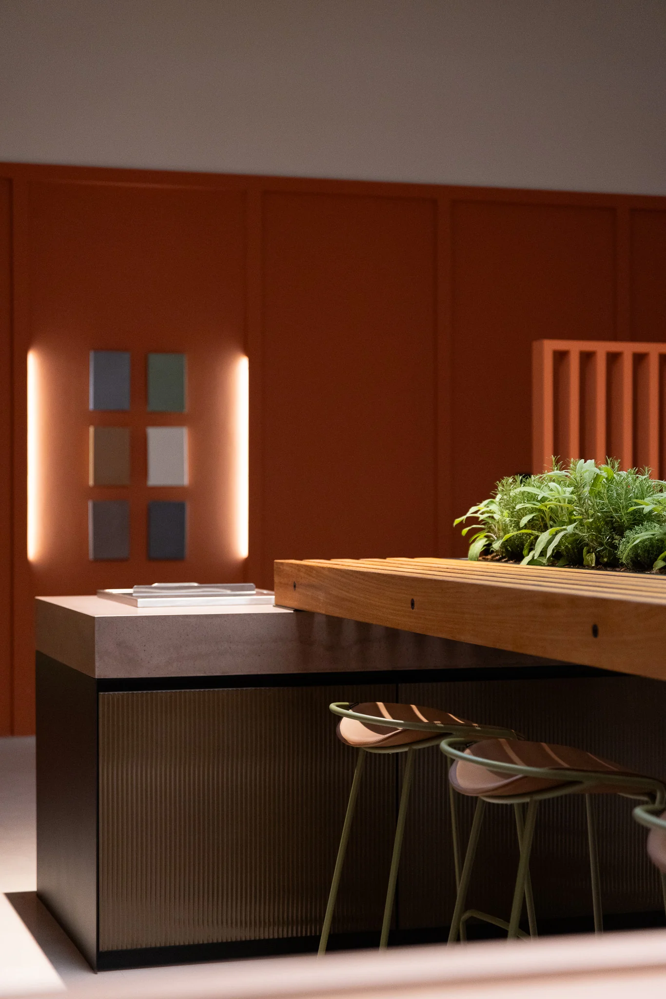 SOUL island, wooden serving surface and bar stools in Milan
